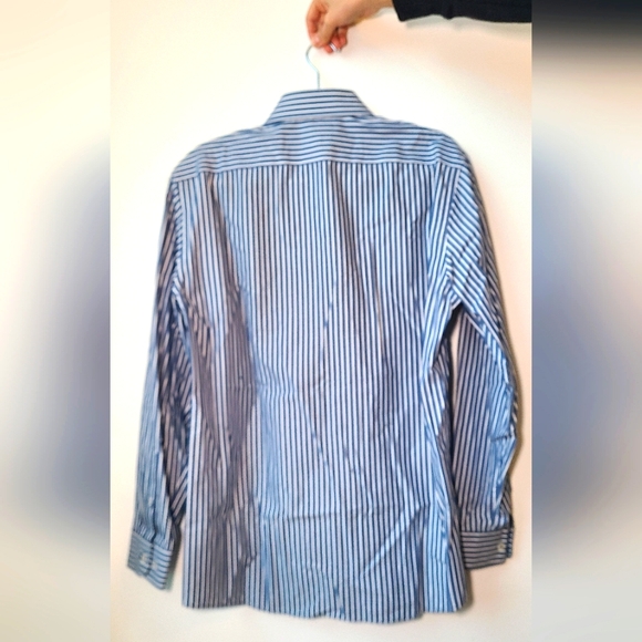 RW&CO Men's Medium Dress Shirt - Picture 9 of 9